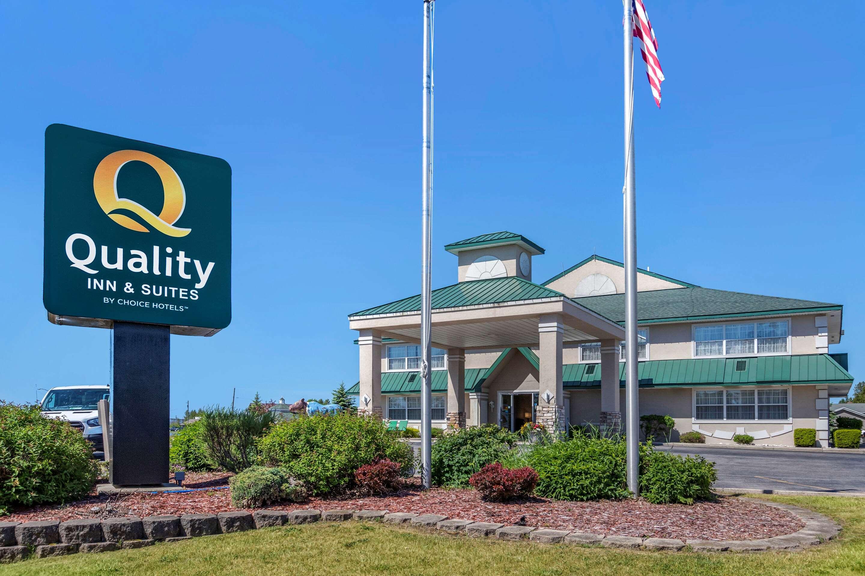 Quality Inn & Suites Manistique Exterior photo