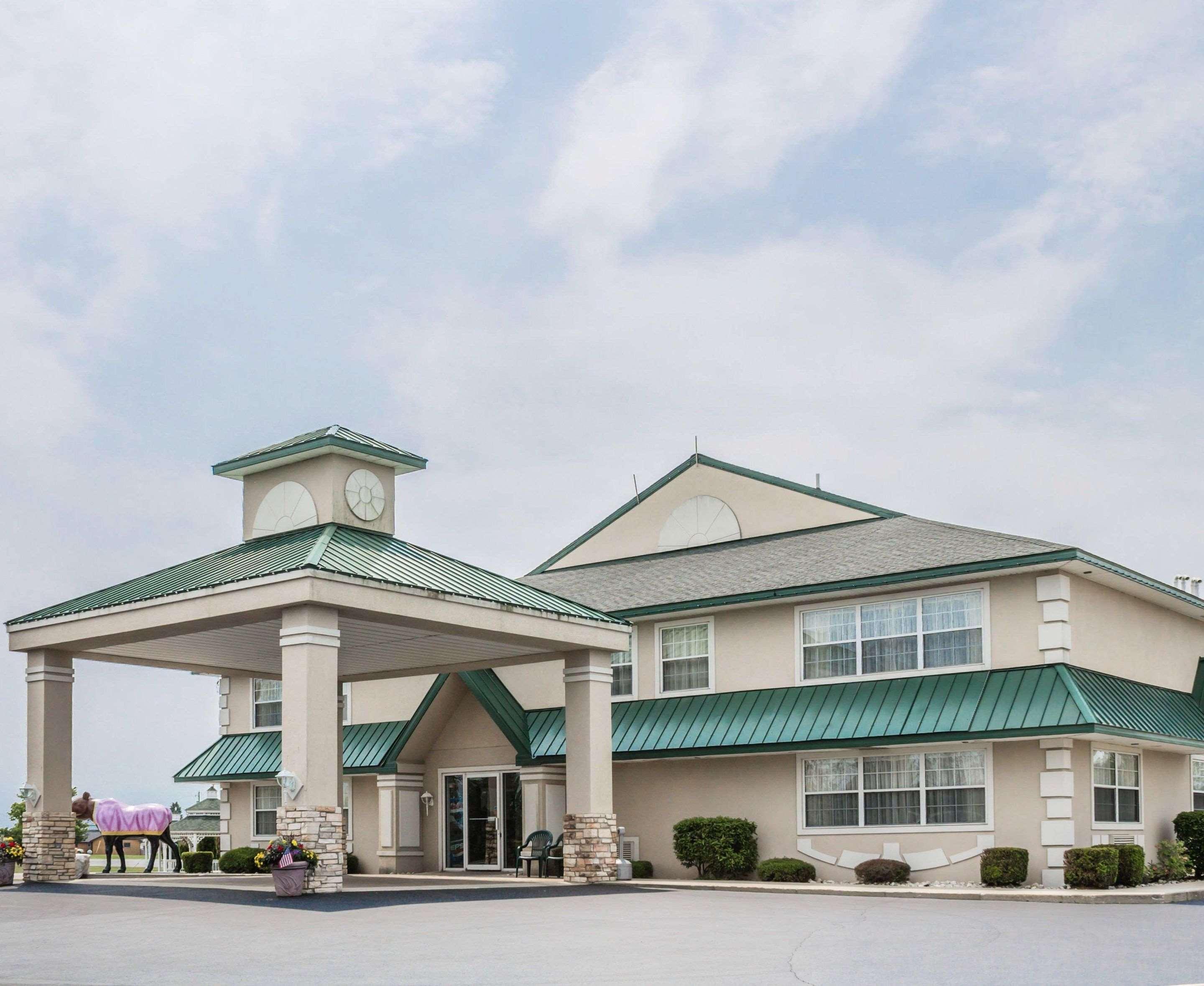 Quality Inn & Suites Manistique Exterior photo